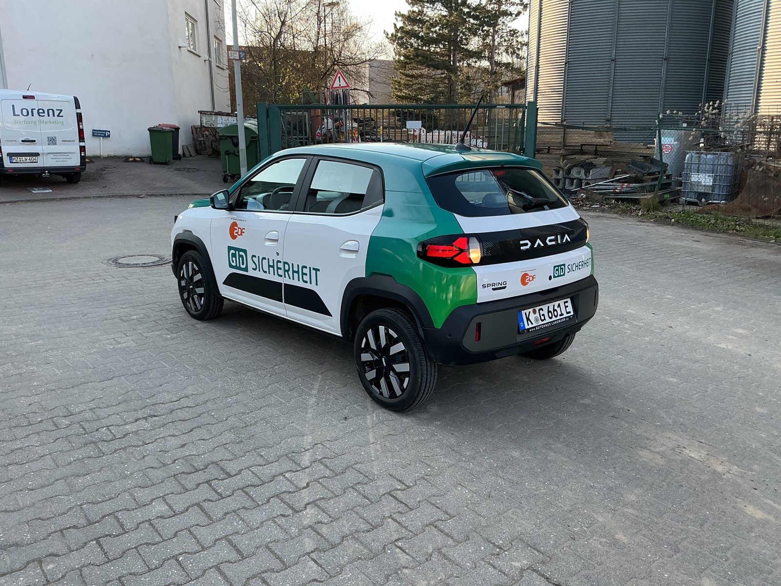 GID Sicherheit Dacia Spring – Heck rechts, Fahrzeugbeschriftung