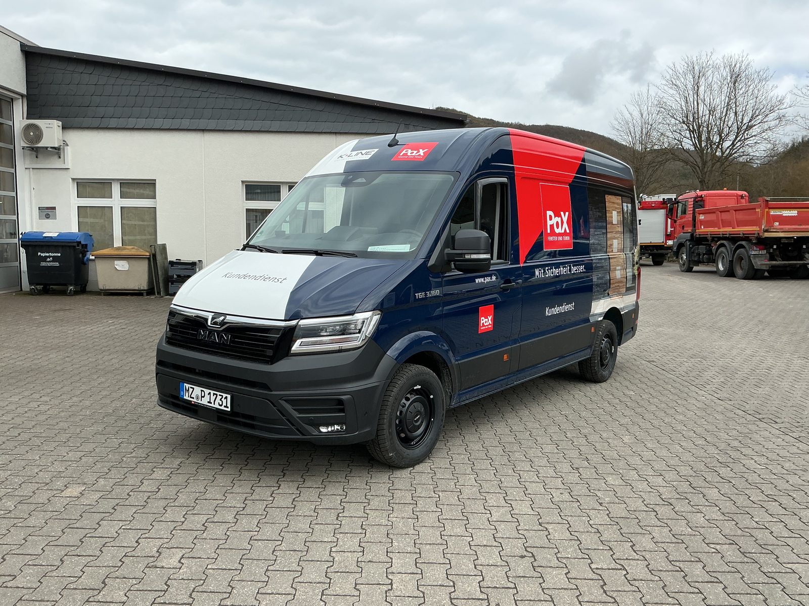 PaX MAN Crafter – Frontansicht mit PaX-Branding